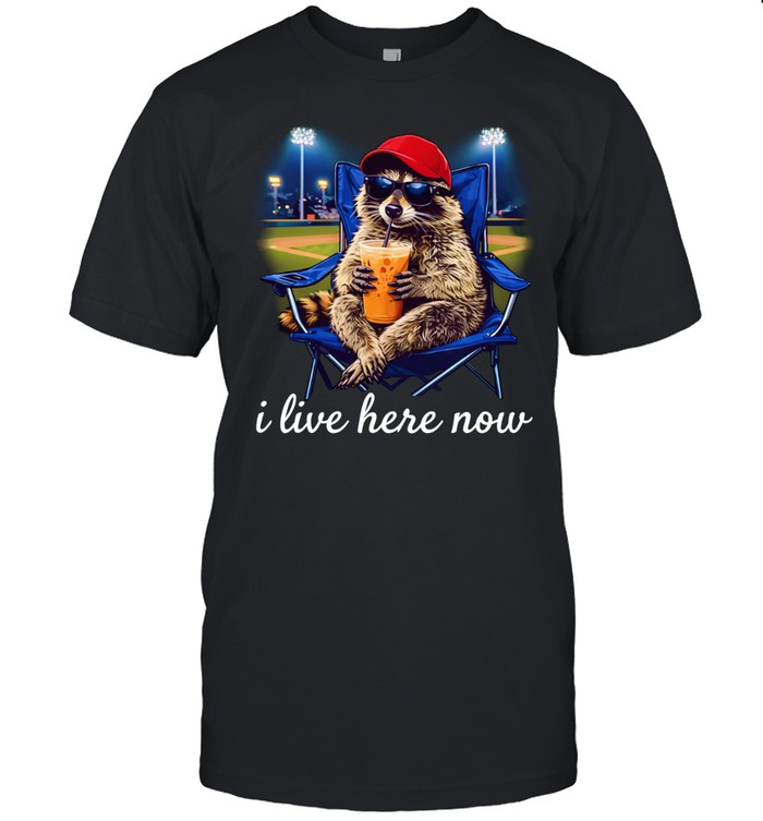 Raccoon I live here now Unisex T-Shirt
