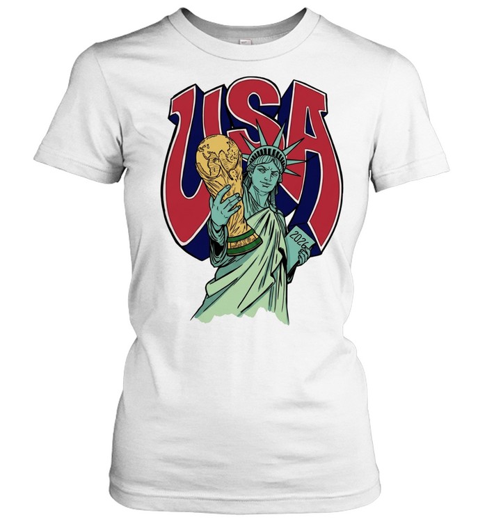 Statue of Liberty holding FIFA World Cup trophy USA 2026 Women T-Shirt